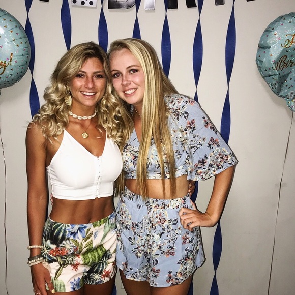 2 piece floral shorts set - Picture 4 of 4